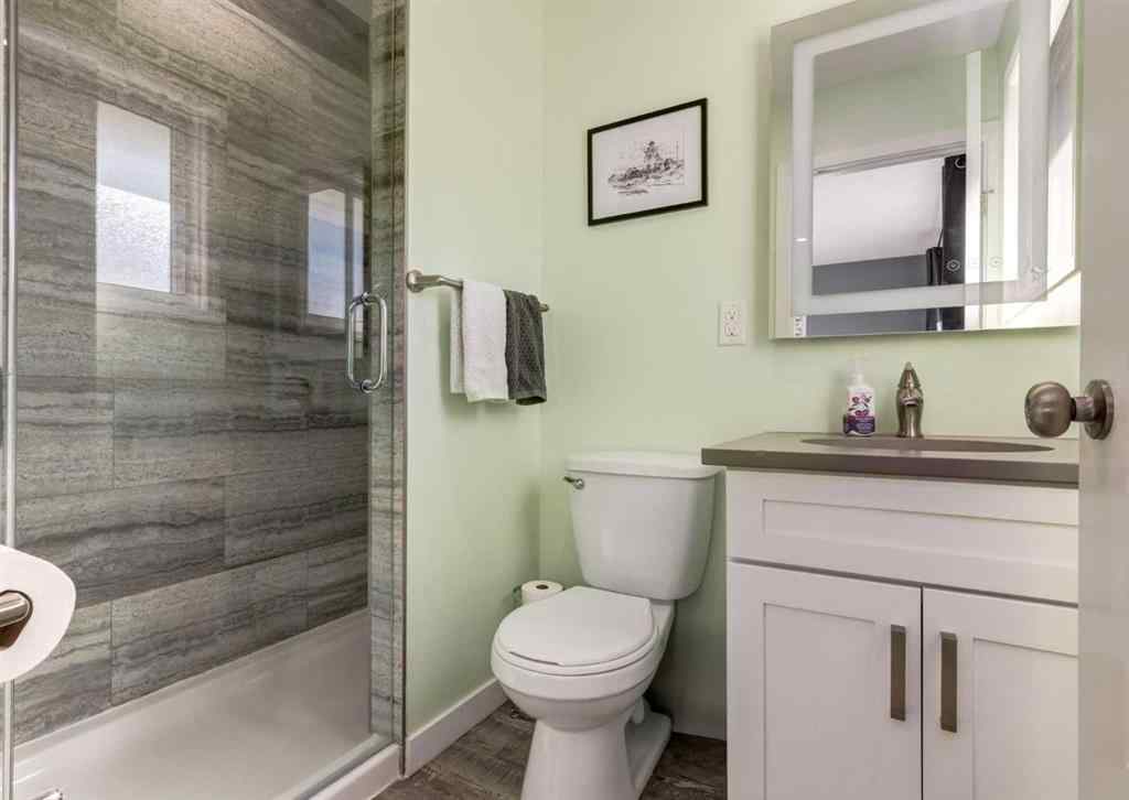 MLS® A2263101 - 927 124 Avenue SW in Canyon Meadows Calgary, Residential