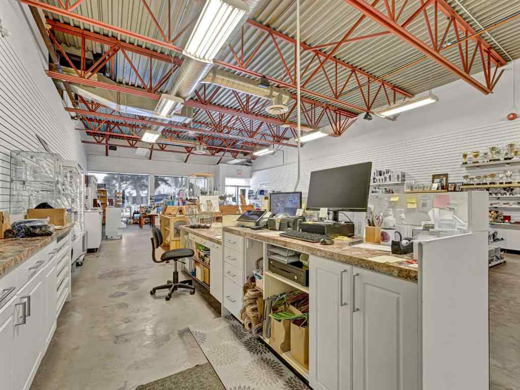 MLS® A2263104 - Unit #101 1601 Dunmore Road SE in Crestwood-Norwood Medicine Hat, Commercial