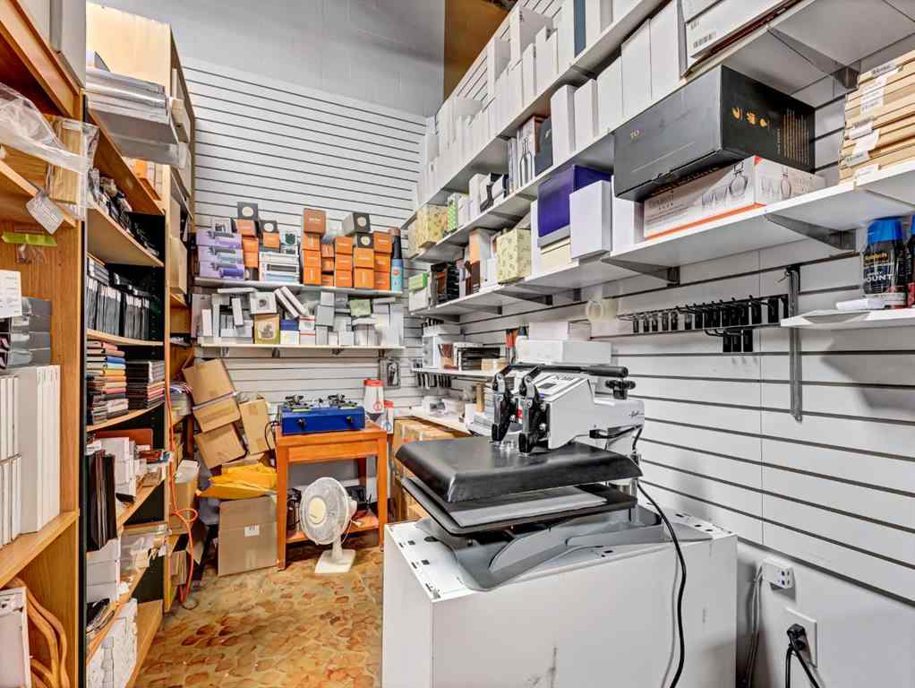 MLS® A2263104 - Unit #101 1601 Dunmore Road SE in Crestwood-Norwood Medicine Hat, Commercial