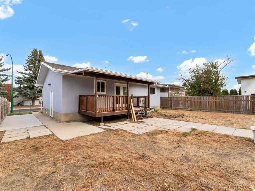 MLS® A2263108 - 9 Rossmere Way SE in Ross Glen Medicine Hat, Residential