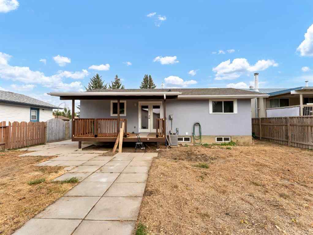 MLS® A2263108 - 9 Rossmere Way SE in Ross Glen Medicine Hat, Residential