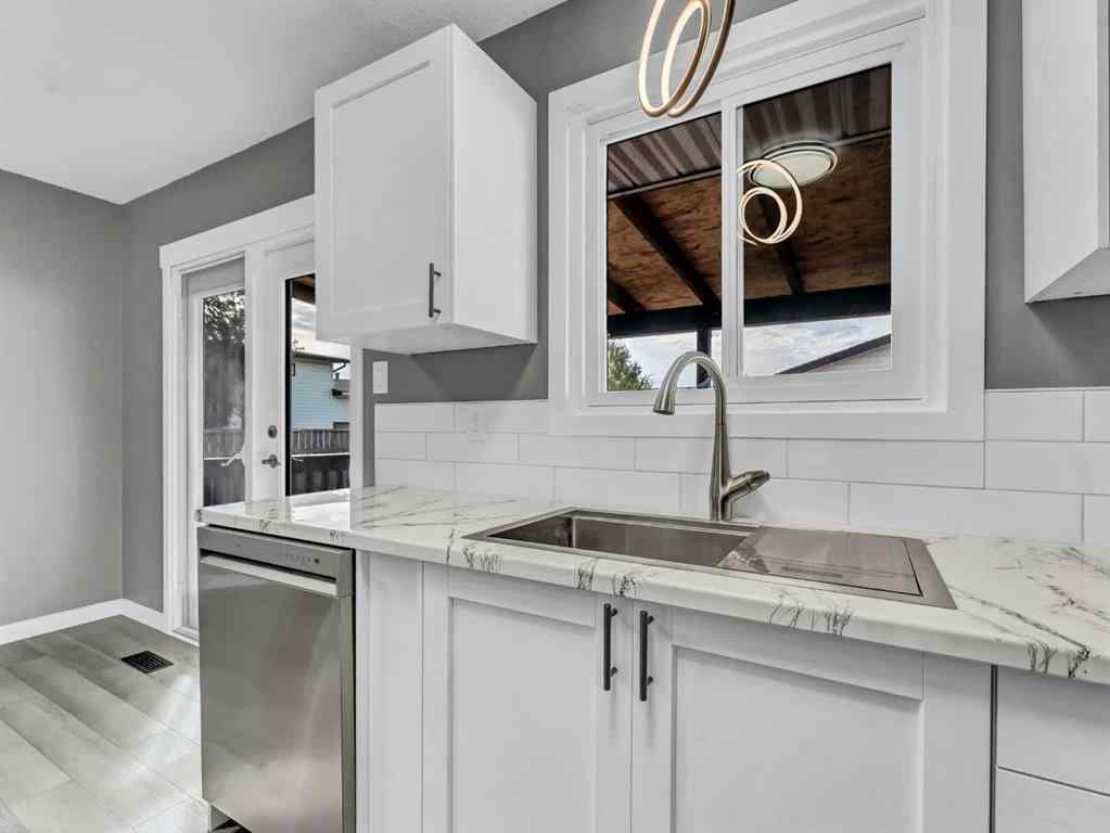 MLS® A2263108 - 9 Rossmere Way SE in Ross Glen Medicine Hat, Residential