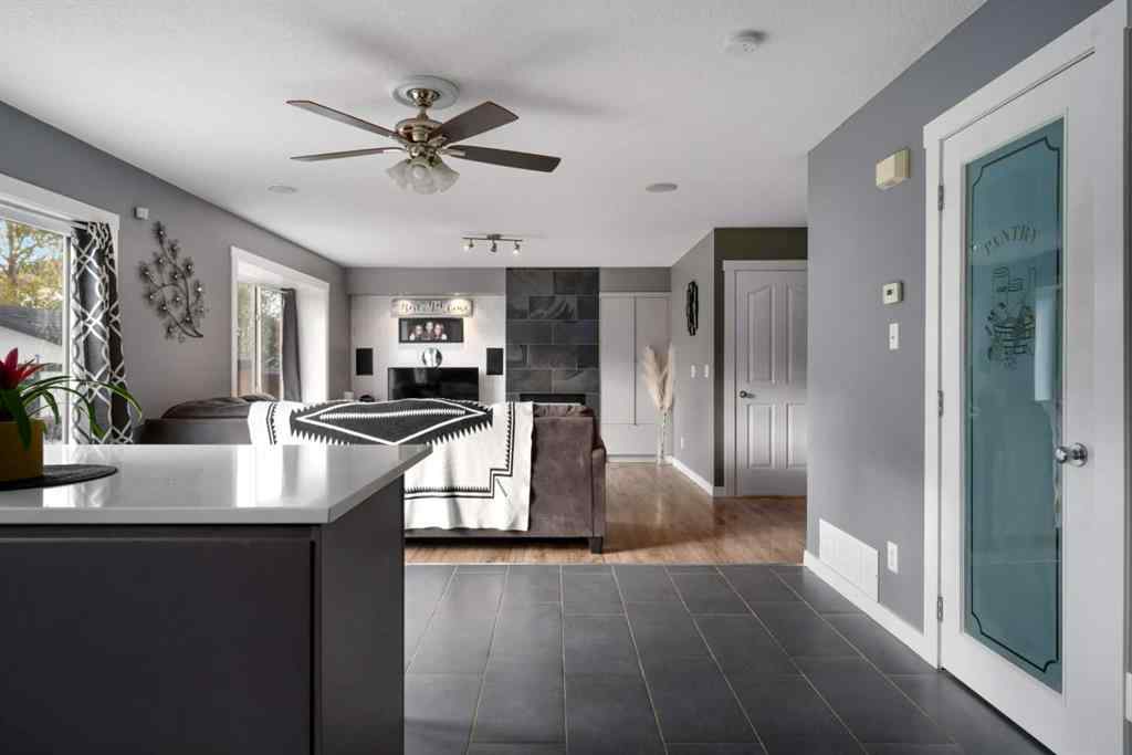 MLS® A2263117 - 2034 Luxstone Boulevard SW in Luxstone Airdrie, Residential