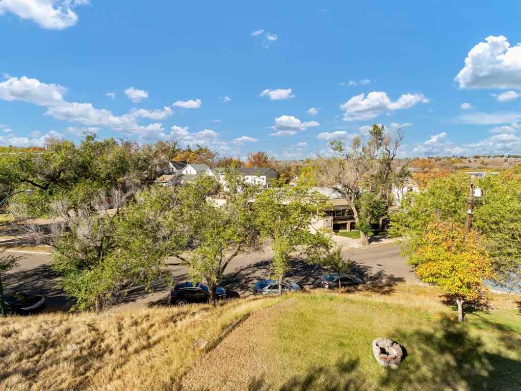 MLS® A2263120 - 332 5 Street SE in SE Hill Medicine Hat, Residential