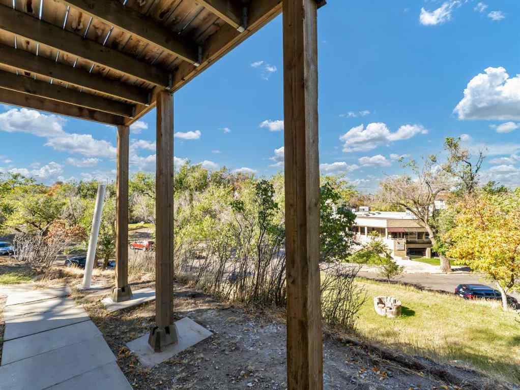 MLS® A2263120 - 332 5 Street SE in SE Hill Medicine Hat, Residential