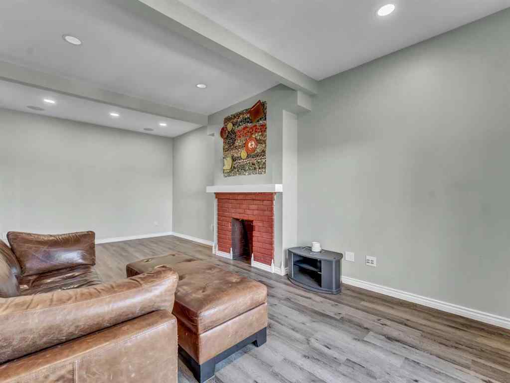 MLS® A2263120 - 332 5 Street SE in SE Hill Medicine Hat, Residential