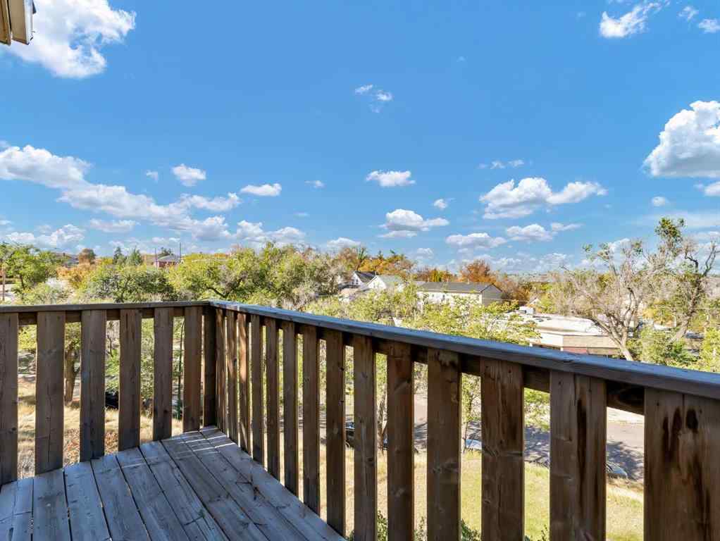 MLS® A2263120 - 332 5 Street SE in SE Hill Medicine Hat, Residential