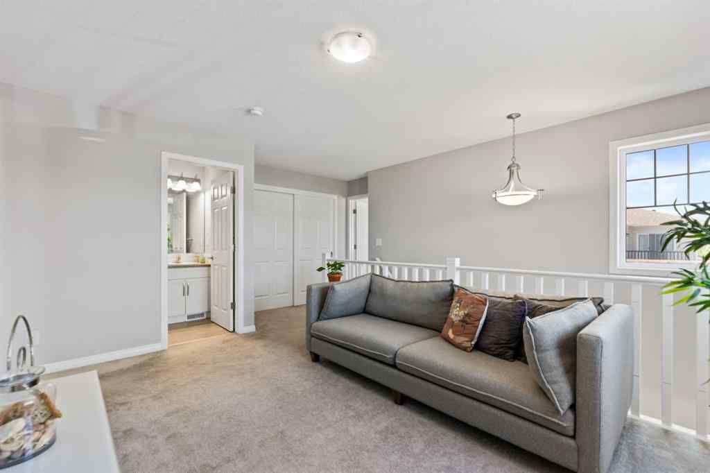 MLS® A2263123 - 19 Yorkville Gate SW in Yorkville Calgary, Residential