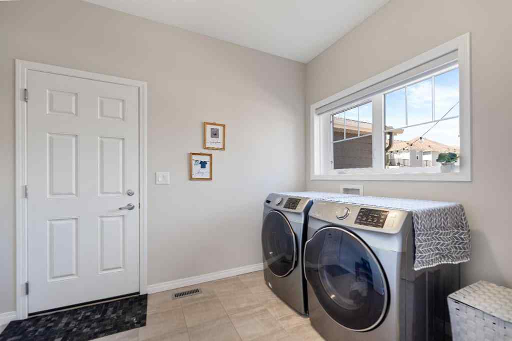 MLS® A2263123 - 19 Yorkville Gate SW in Yorkville Calgary, Residential