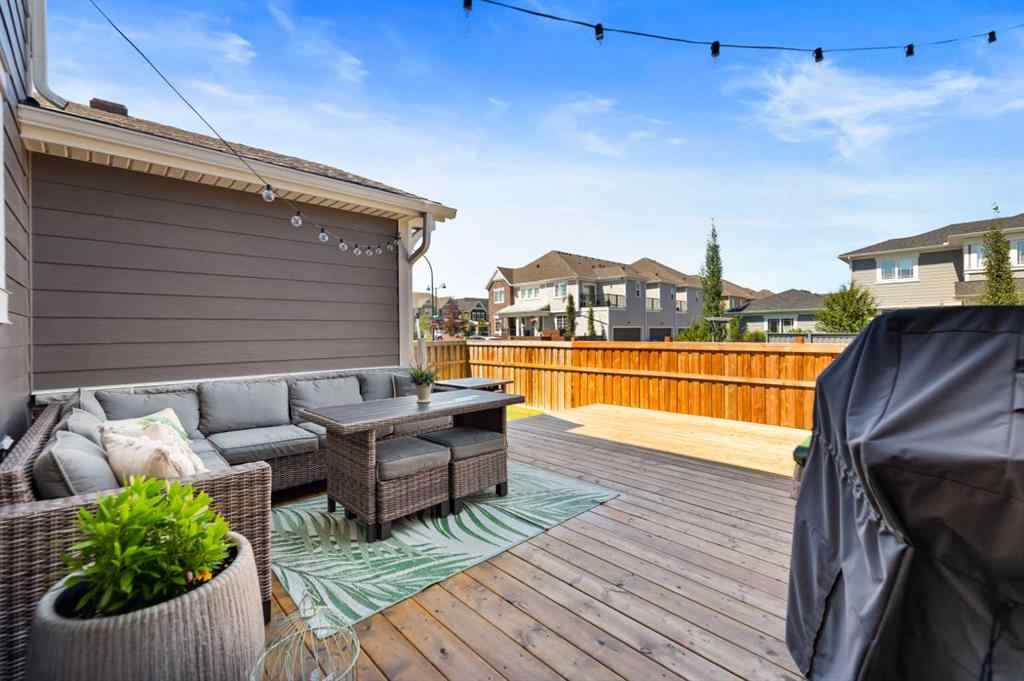 MLS® A2263123 - 19 Yorkville Gate SW in Yorkville Calgary, Residential