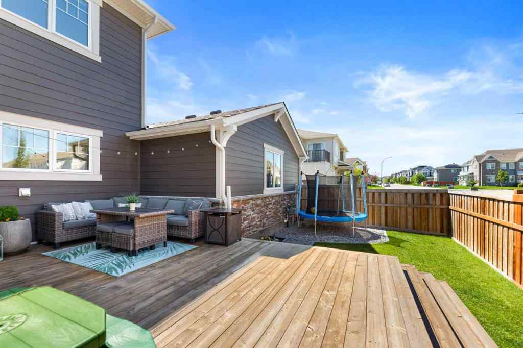 MLS® A2263123 - 19 Yorkville Gate SW in Yorkville Calgary, Residential