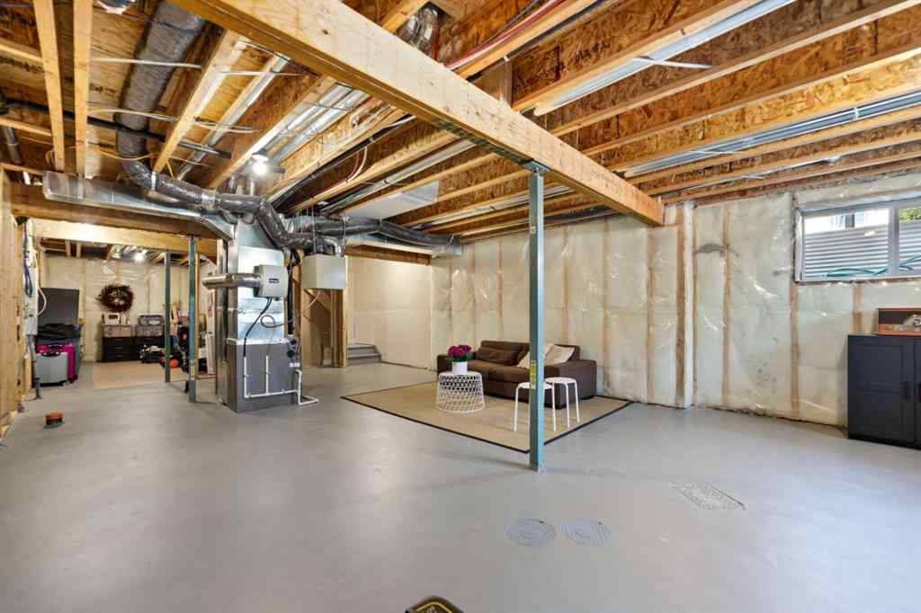 MLS® A2263123 - 19 Yorkville Gate SW in Yorkville Calgary, Residential