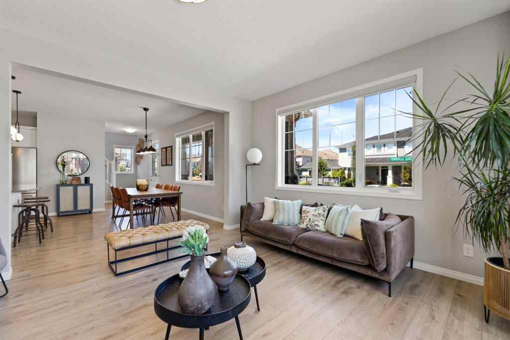 MLS® A2263123 - 19 Yorkville Gate SW in Yorkville Calgary, Residential