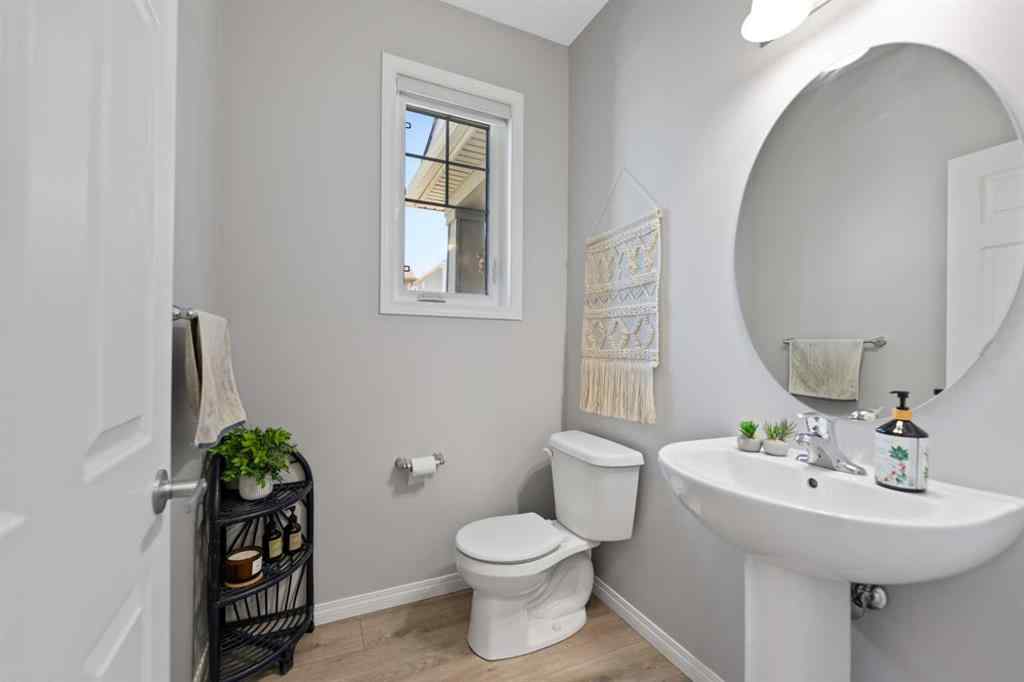 MLS® A2263123 - 19 Yorkville Gate SW in Yorkville Calgary, Residential