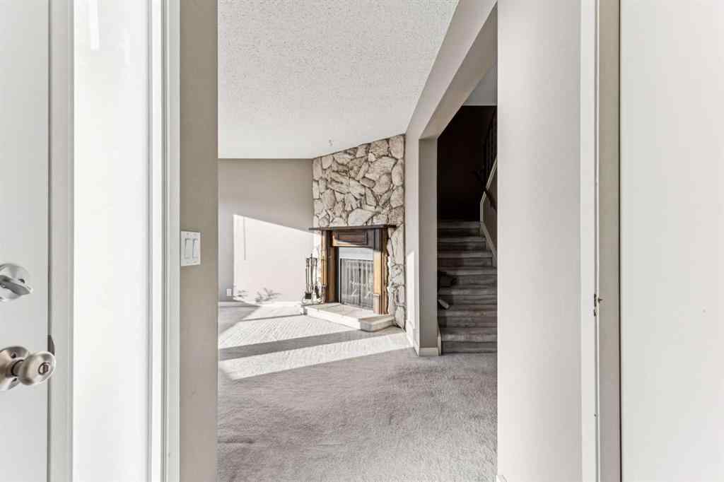 MLS® A2263125 - 1609 46 Street NW in Montgomery Calgary, Residential