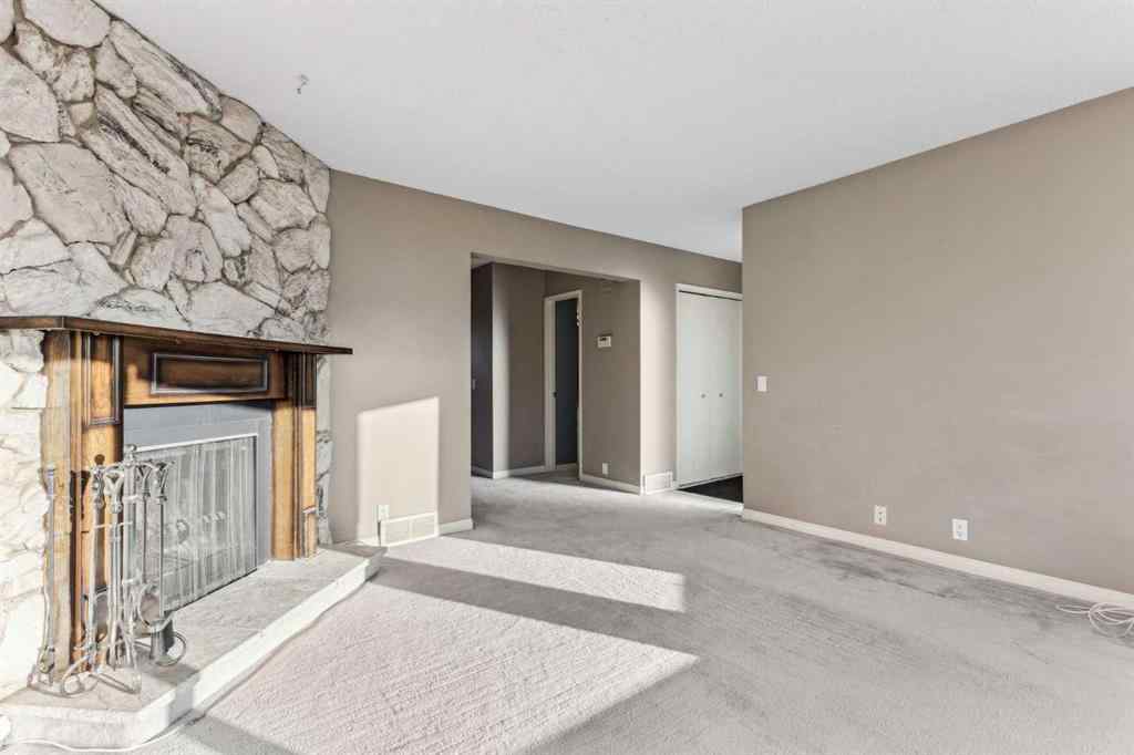 MLS® A2263125 - 1609 46 Street NW in Montgomery Calgary, Residential