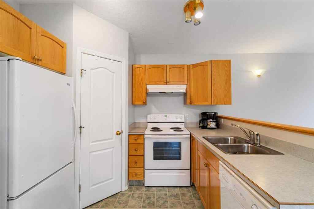 MLS® A2263132 - 6218 88A Street  in Countryside South Grande Prairie, Residential