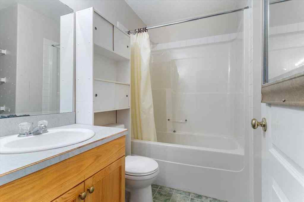 MLS® A2263132 - 6218 88A Street  in Countryside South Grande Prairie, Residential