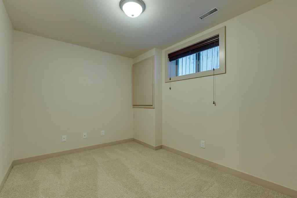 MLS® A2263133 - 2216 31 Street SW in Killarney/Glengarry Calgary, Residential