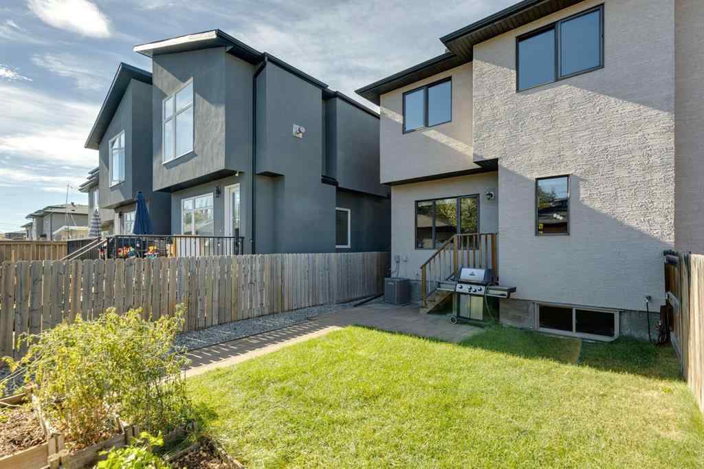 MLS® A2263133 - 2216 31 Street SW in Killarney/Glengarry Calgary, Residential