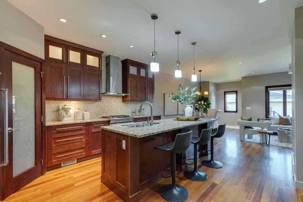 MLS® A2263133 - 2216 31 Street SW in Killarney/Glengarry Calgary, Residential