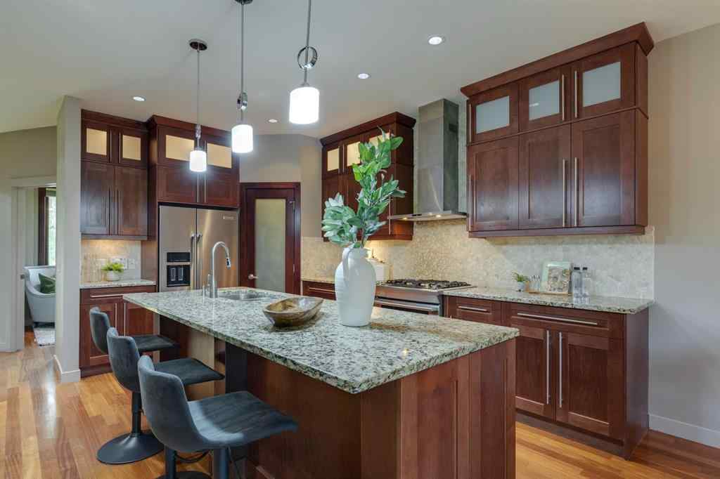 MLS® A2263133 - 2216 31 Street SW in Killarney/Glengarry Calgary, Residential