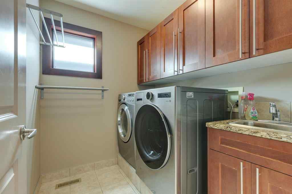 MLS® A2263133 - 2216 31 Street SW in Killarney/Glengarry Calgary, Residential