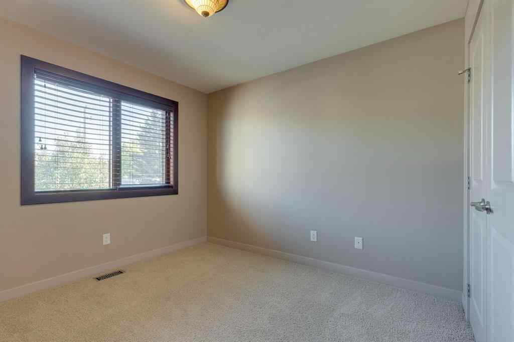 MLS® A2263133 - 2216 31 Street SW in Killarney/Glengarry Calgary, Residential