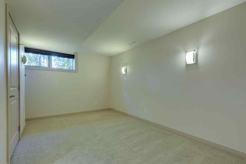 MLS® A2263133 - 2216 31 Street SW in Killarney/Glengarry Calgary, Residential