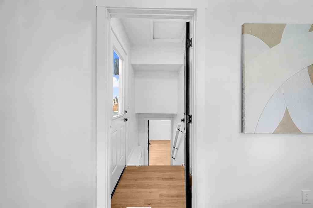 MLS® A2263134 - 5747 24 Avenue NE in Pineridge Calgary, Residential