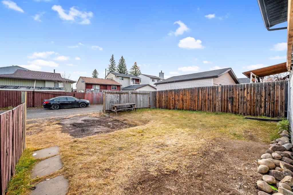 MLS® A2263134 - 5747 24 Avenue NE in Pineridge Calgary, Residential