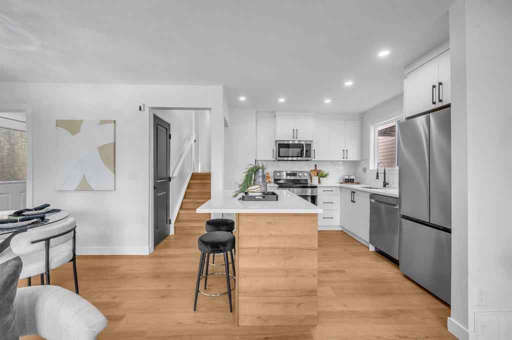 MLS® A2263134 - 5747 24 Avenue NE in Pineridge Calgary, Residential