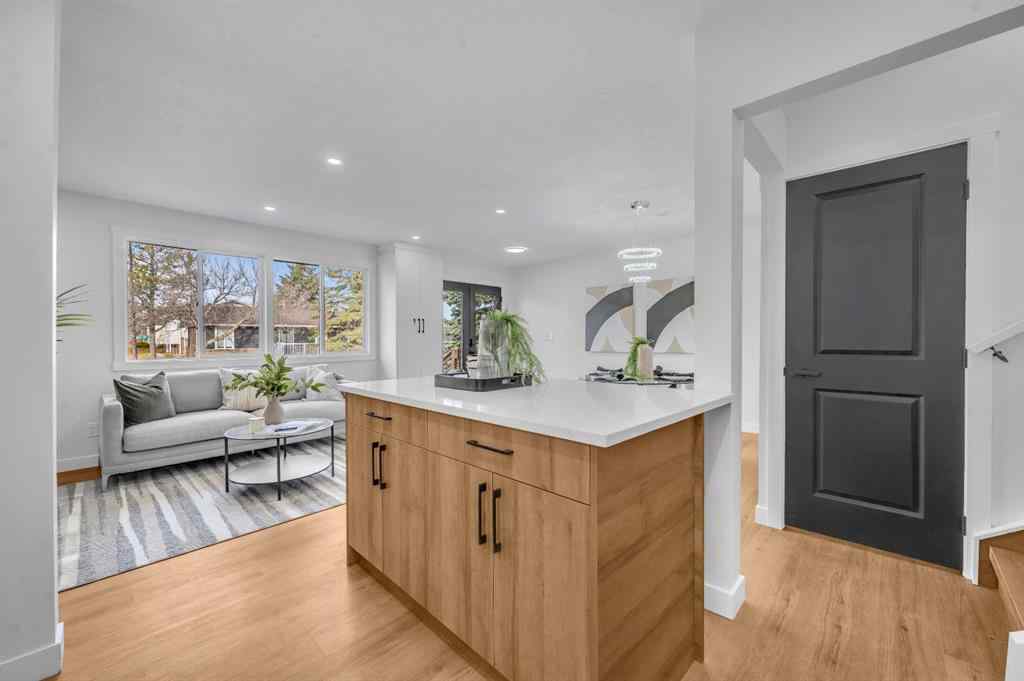 MLS® A2263134 - 5747 24 Avenue NE in Pineridge Calgary, Residential