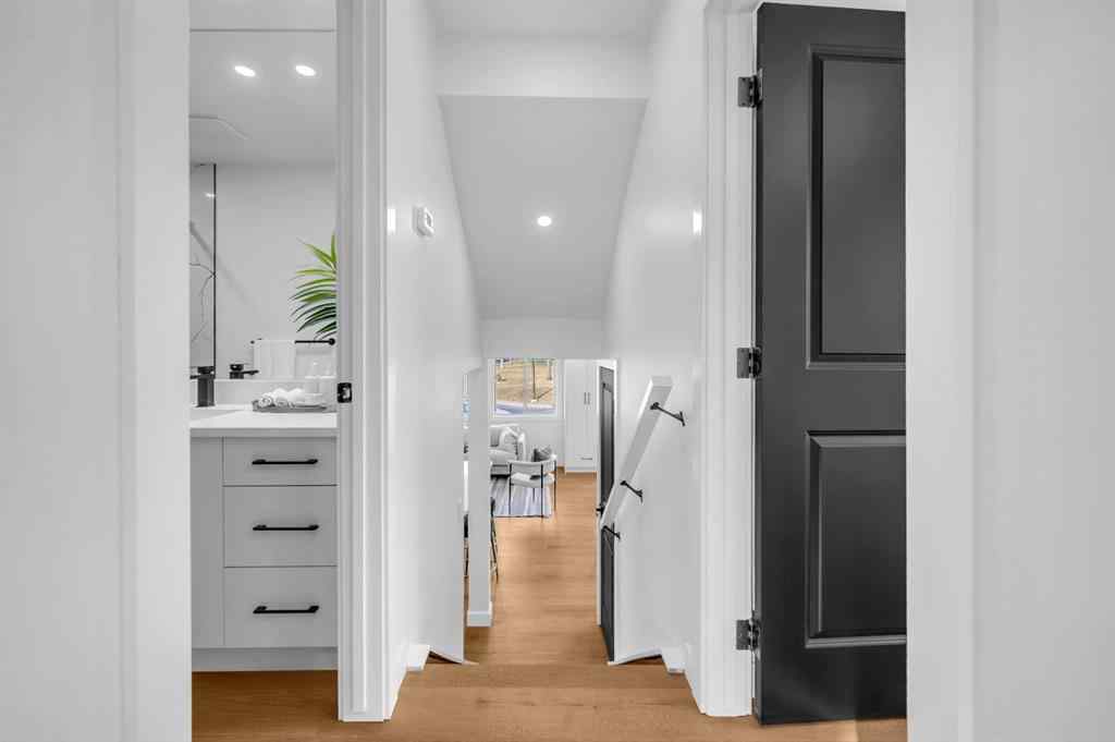 MLS® A2263134 - 5747 24 Avenue NE in Pineridge Calgary, Residential