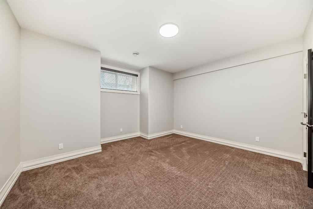 MLS® A2263135 - 19 Aspen Ridge Heath SW in Aspen Woods Calgary, Residential