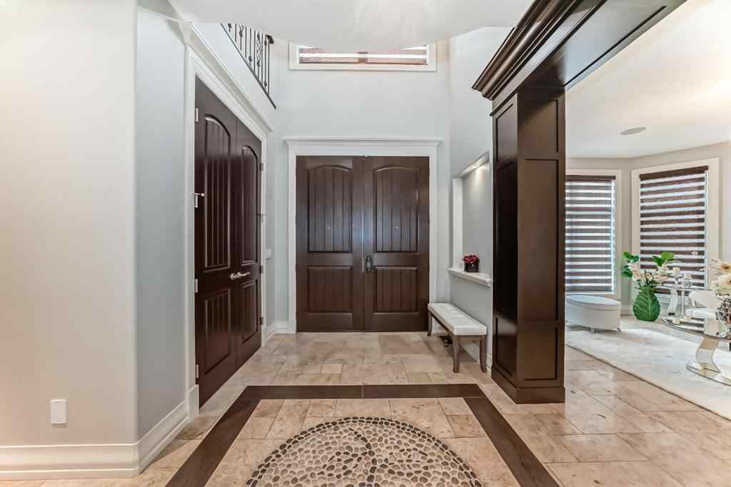 MLS® A2263135 - 19 Aspen Ridge Heath SW in Aspen Woods Calgary, Residential