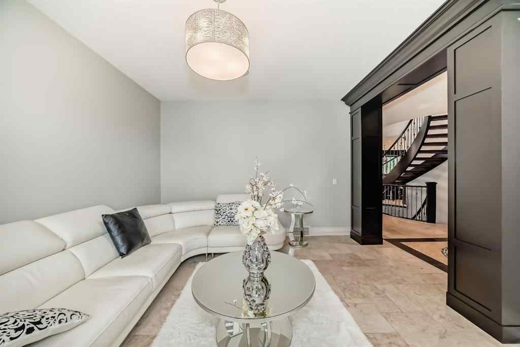 MLS® A2263135 - 19 Aspen Ridge Heath SW in Aspen Woods Calgary, Residential