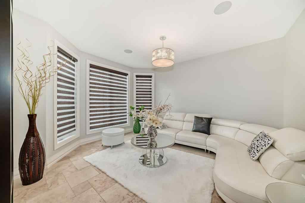 MLS® A2263135 - 19 Aspen Ridge Heath SW in Aspen Woods Calgary, Residential