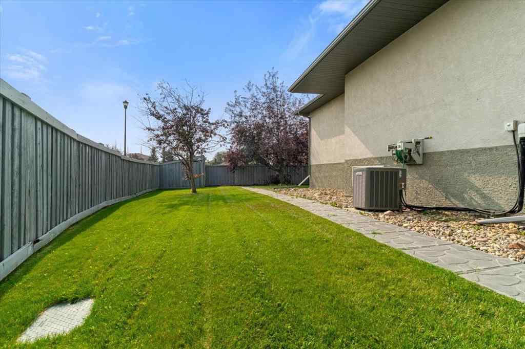 MLS® A2263141 - 11910 CYGNET Boulevard  in Crystal Lake Estates Grande Prairie, Residential