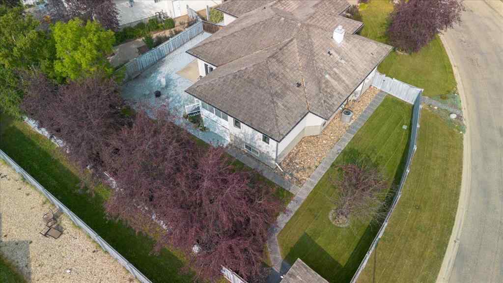 MLS® A2263141 - 11910 CYGNET Boulevard  in Crystal Lake Estates Grande Prairie, Residential