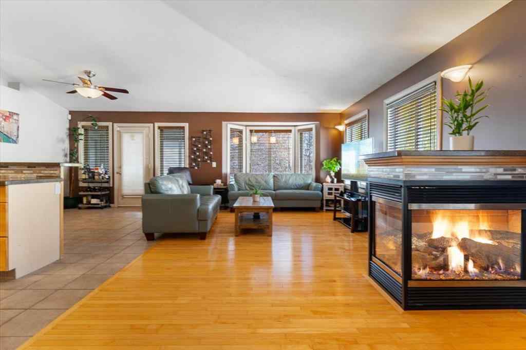 MLS® A2263141 - 11910 CYGNET Boulevard  in Crystal Lake Estates Grande Prairie, Residential