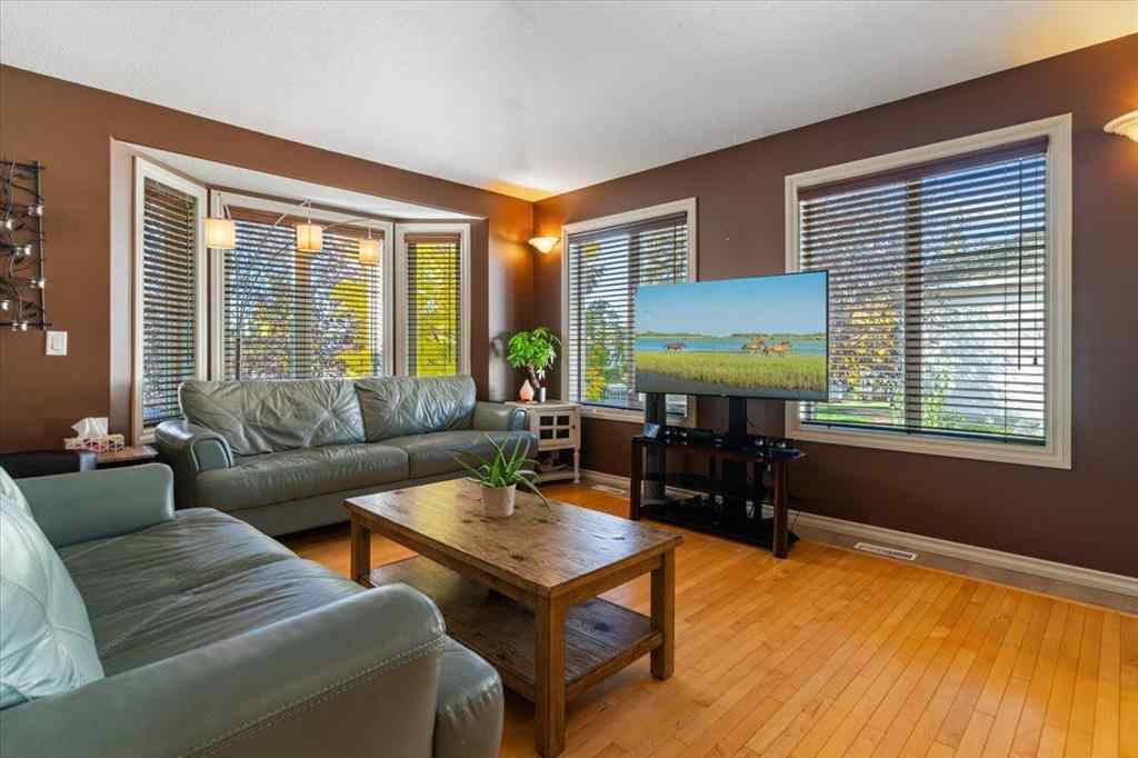 MLS® A2263141 - 11910 CYGNET Boulevard  in Crystal Lake Estates Grande Prairie, Residential