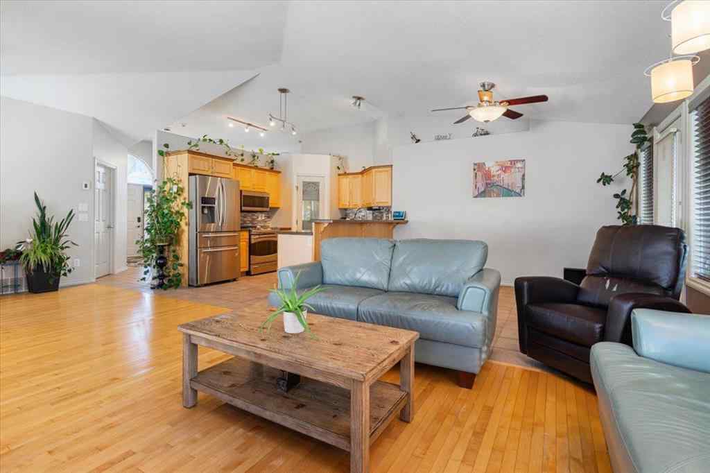 MLS® A2263141 - 11910 CYGNET Boulevard  in Crystal Lake Estates Grande Prairie, Residential