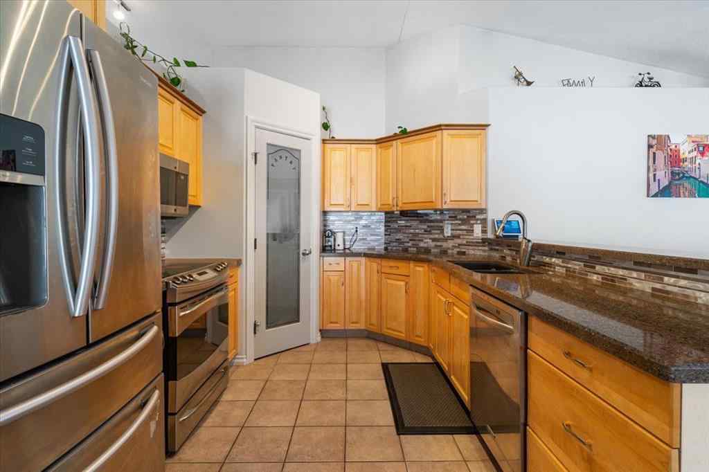 MLS® A2263141 - 11910 CYGNET Boulevard  in Crystal Lake Estates Grande Prairie, Residential