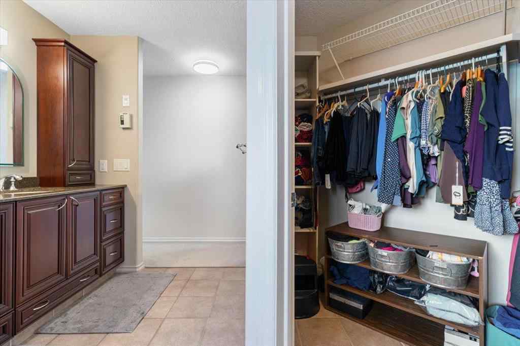 MLS® A2263141 - 11910 CYGNET Boulevard  in Crystal Lake Estates Grande Prairie, Residential