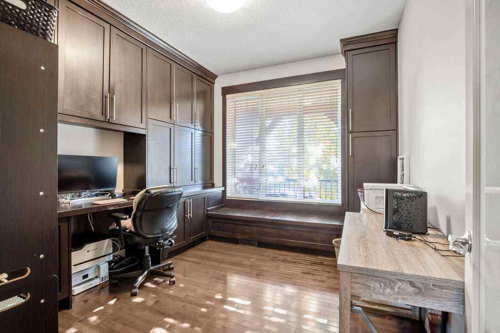 MLS® A2263145 - 137 Magenta Crescent  in Rainbow Falls Chestermere, Residential