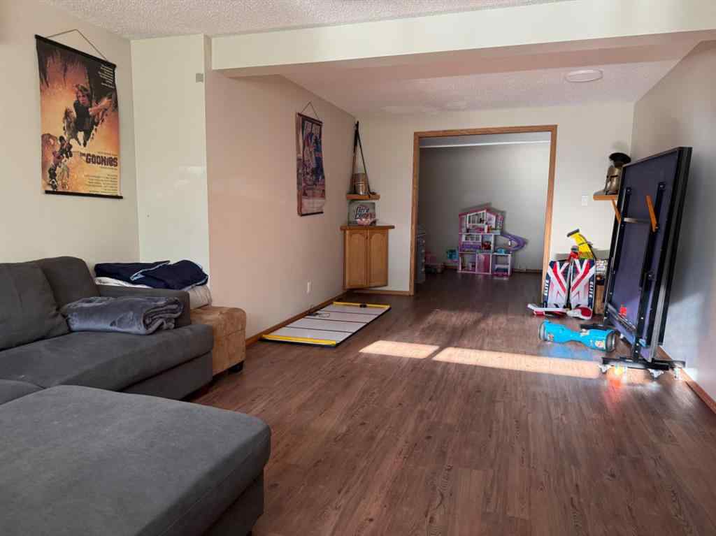 MLS® A2263146 - 1148 Newcastle Road   in Newcastle Drumheller, Residential