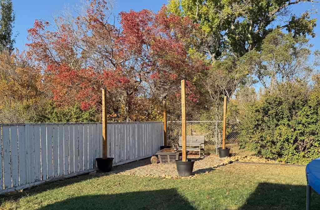 MLS® A2263146 - 1148 Newcastle Road   in Newcastle Drumheller, Residential