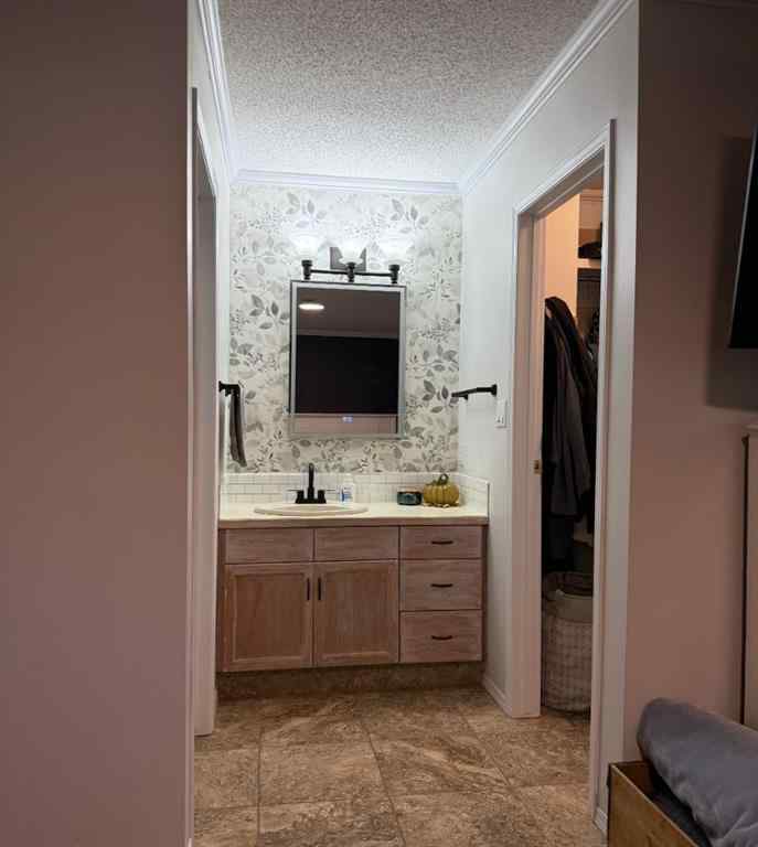 MLS® A2263146 - 1148 Newcastle Road   in Newcastle Drumheller, Residential