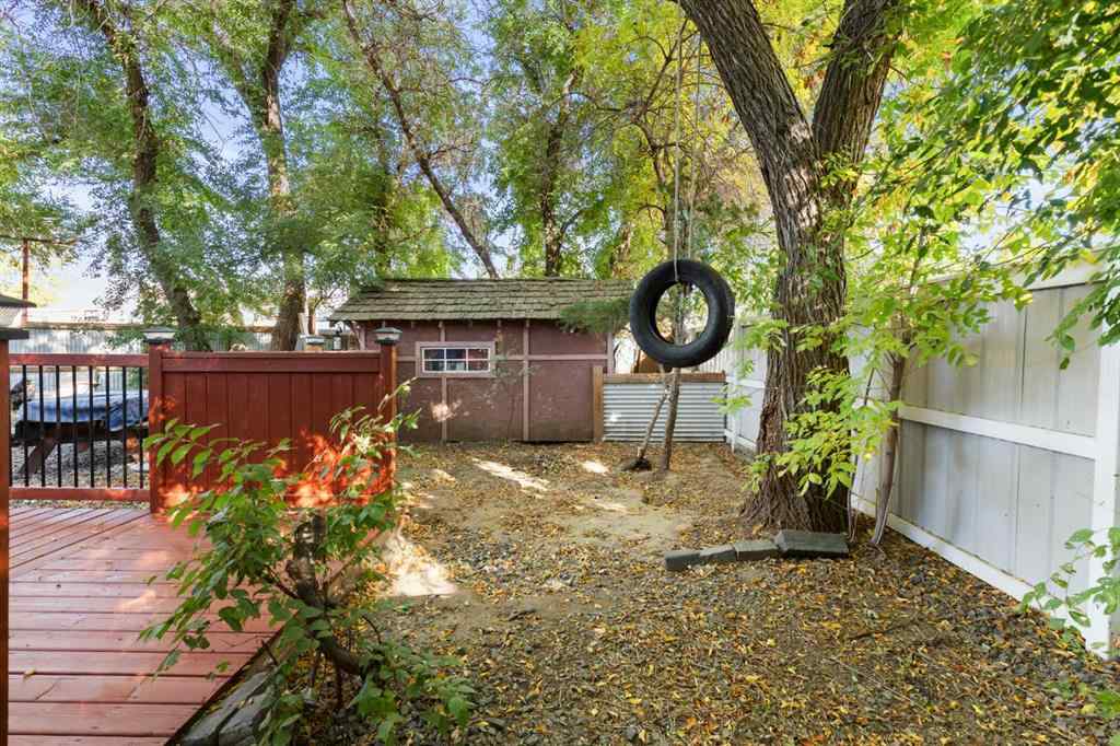 MLS® A2263148 - 8 Cypress Way SE in Southview-Park Meadows Medicine Hat, Residential